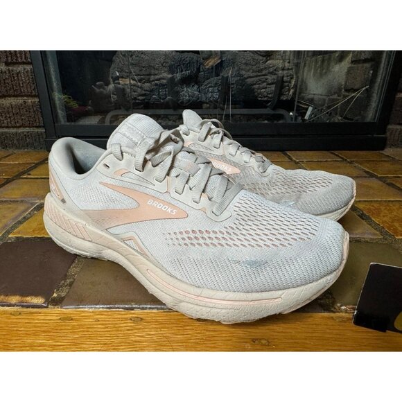 Women’s 10 Brooks Adrenaline GTS 23 Beige Peach Running Shoes 1203811B259 - Picture 2 of 10